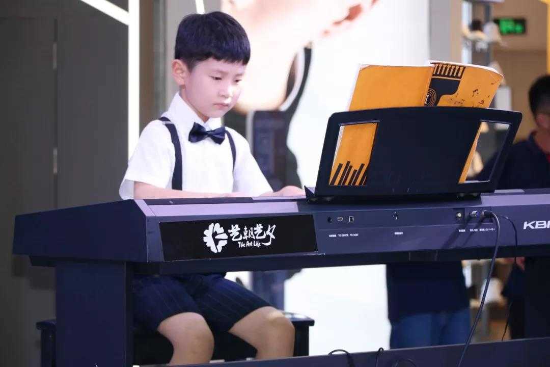深圳学钢琴哪家好_多少钱一节课_深圳钢琴培训学校排名