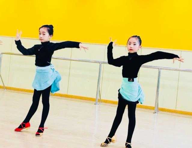 舞蹈艺术培训机构学习没效果，家长应该怎么办